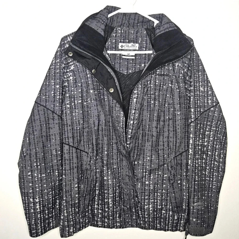 Columbia jacket. Size small‎
